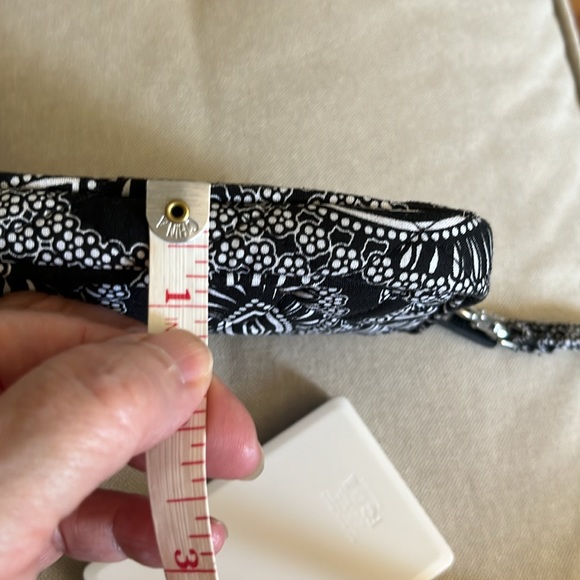Vera Bradley cord keeper wristlet From the outlet could use for purse or travel. - Picture 7 of 7